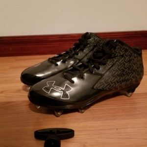 Brand New Under Armour Nitro MID Football Cleats